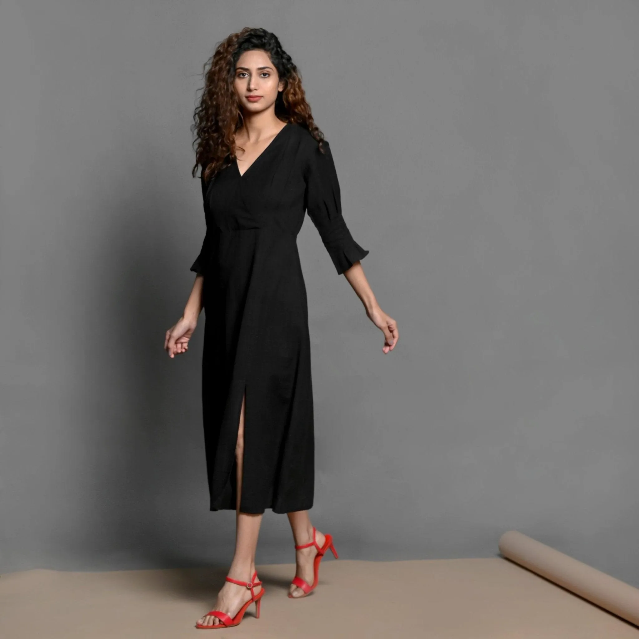 Black Handspun Cotton Surplice Neck Pleated Midi Dress