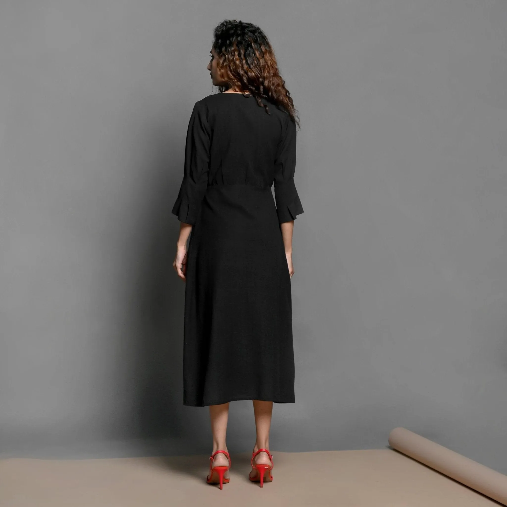 Black Handspun Cotton Surplice Neck Pleated Midi Dress