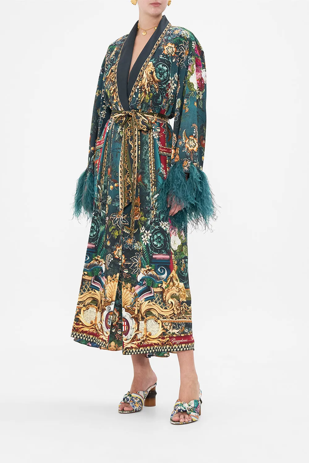 LONG ROBE WITH FLARED SLEEVE VERDIS WORLD
